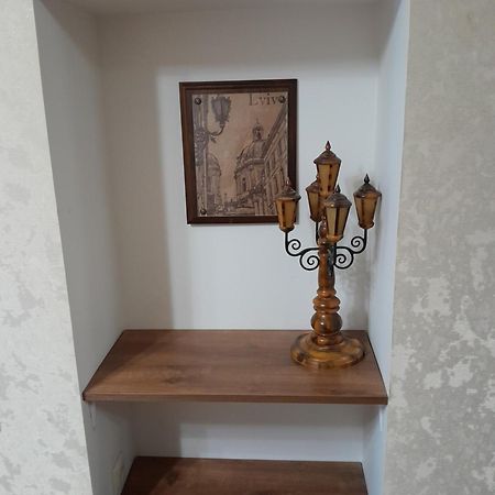Apartments Near Rynok Square Lviv Room photo